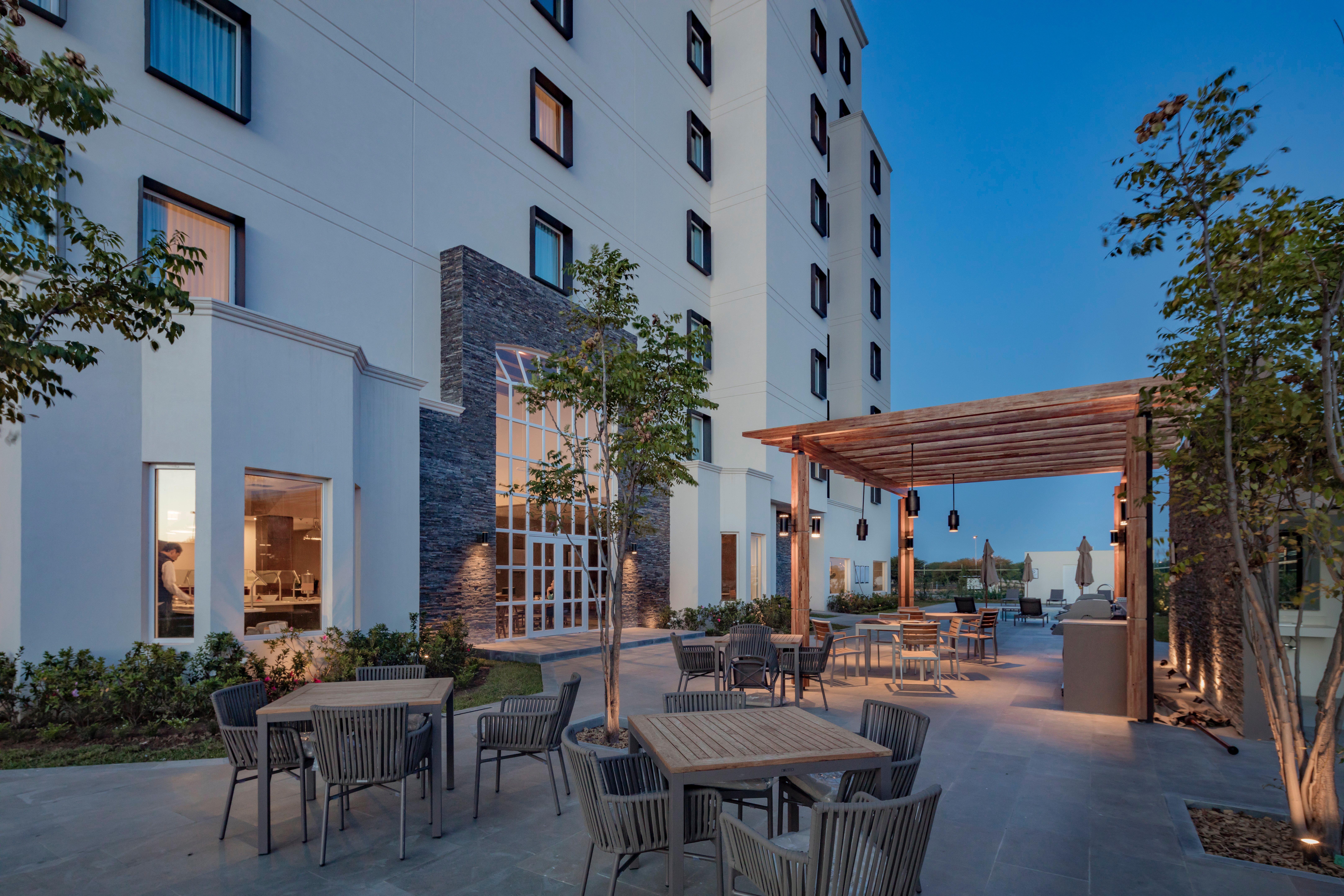 Staybridge Suites Silao By Ihg Exteriör bild